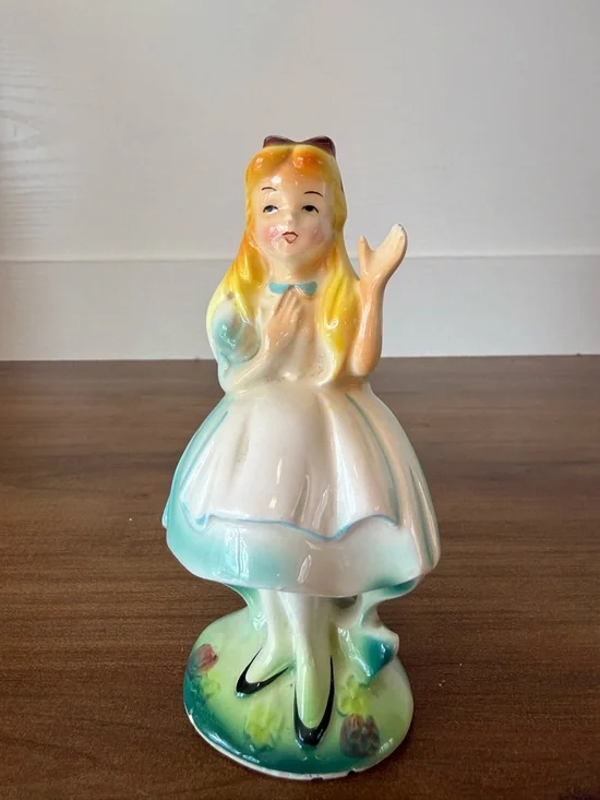 1960 Walt Disney Alice In Wonderland 5” Porcelain Figurine Watch Holder- Japan - Picture 2 of 6